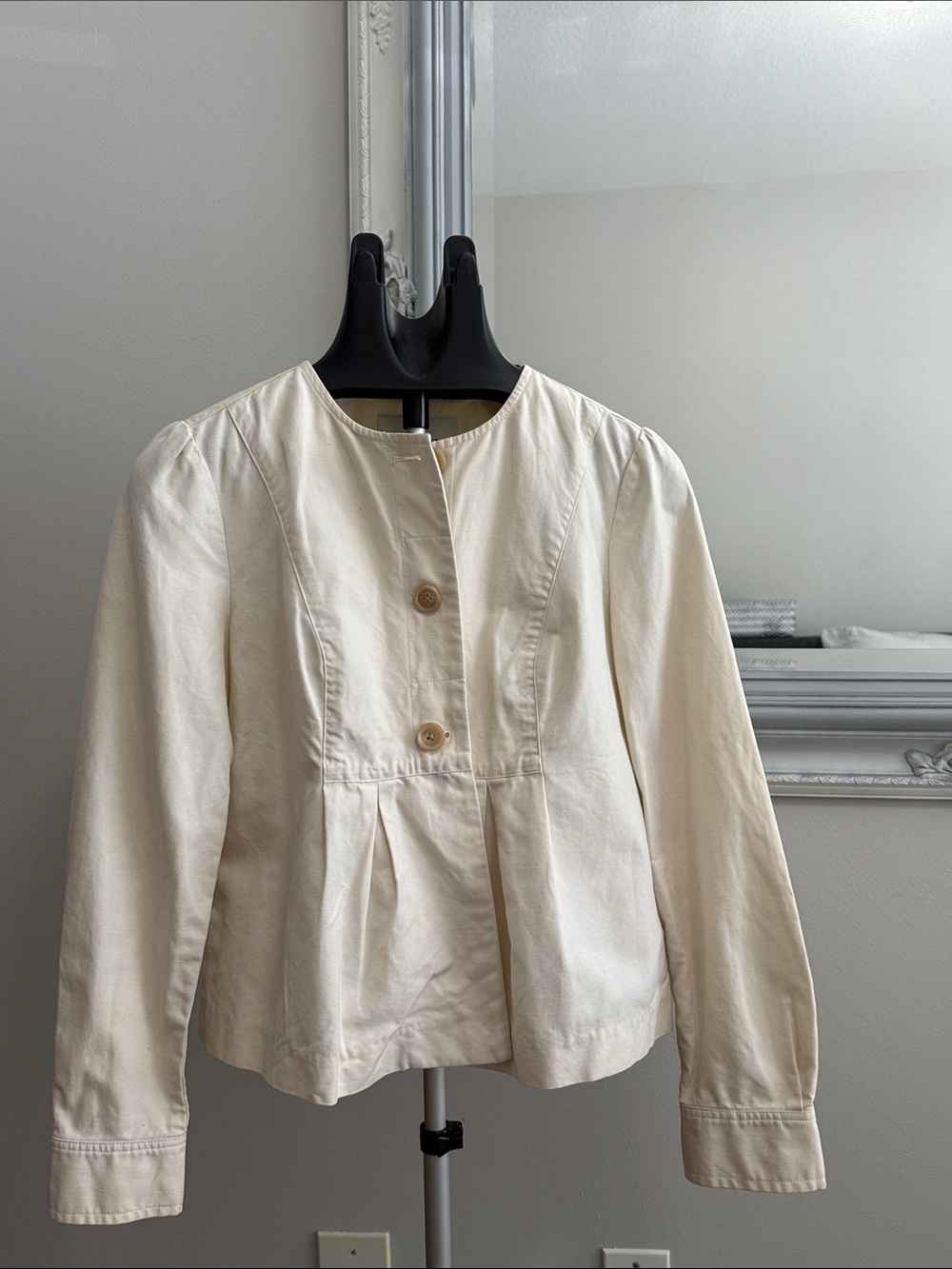 Women's Cream Button-Front Jacket - Picture 1 of 5
